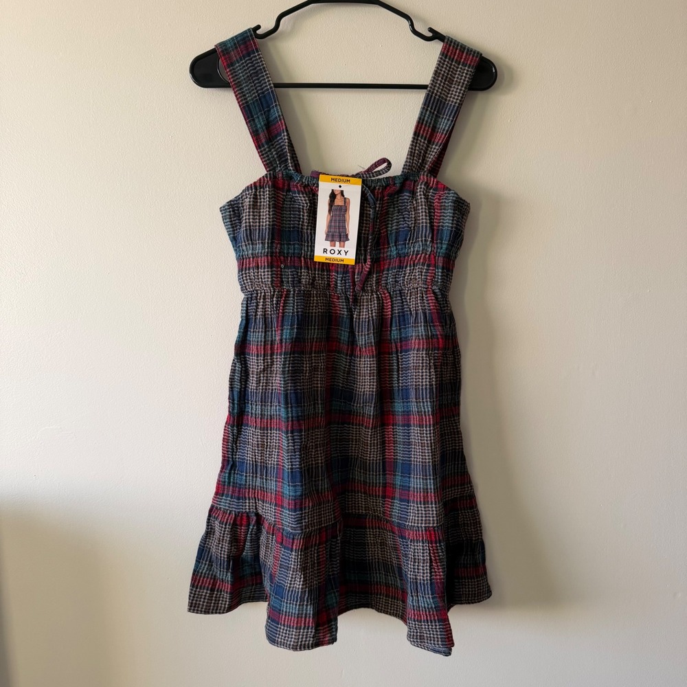Roxy Women Blue Red Plaid Smocked Mini Dress Sleeveless Ruffle Hem Medium NWT